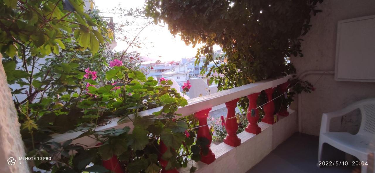 Odysseas Hotel Samos Exterior foto